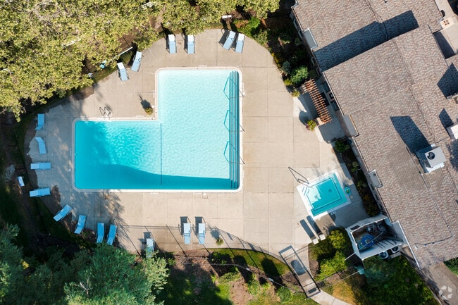 Photo - Fox Point in Old Farm