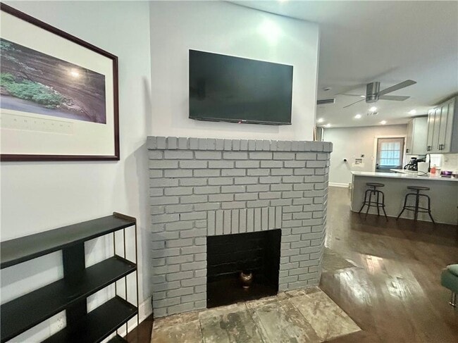 Photo - 551 Culberson St SW