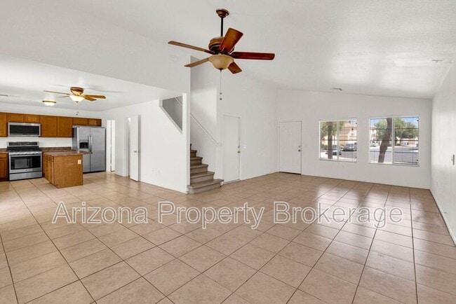 Building Photo - 1525 E Betsy Ln Rental