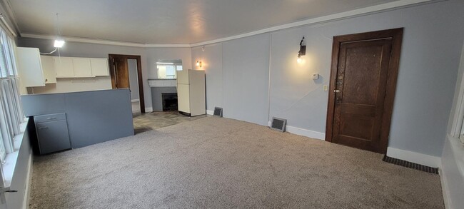 Photo - 20 N Willow St