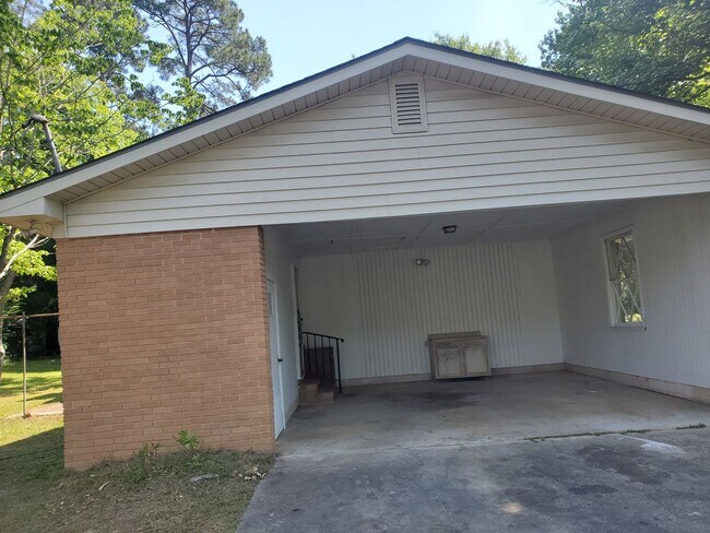 Photo - 218 Brookwood Dr