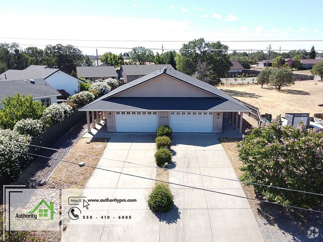 Building Photo - 21939 Chimney Rock Dr Unit B Rental