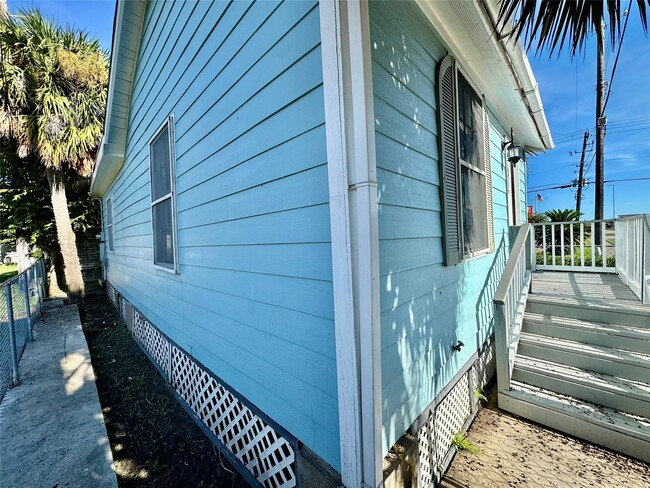 Photo - 2414 Grover Ave
