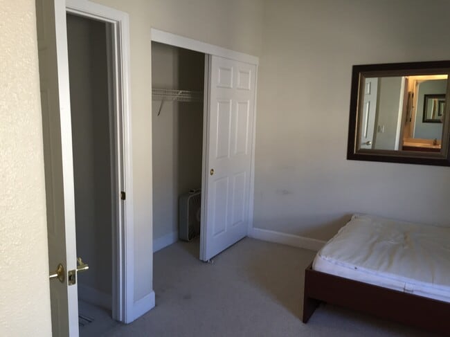 Photo - 235 Metropolitan Dr