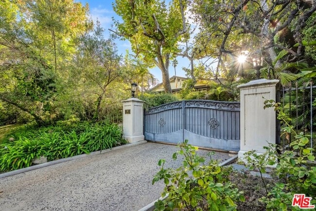 829 Whittier Dr
