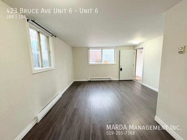 Photo - SPACIOUS 2BED/1BATH UNIT ON BRUCE + HYDRO & GAS!! 1 MONTH FREE RENT! Unit 6