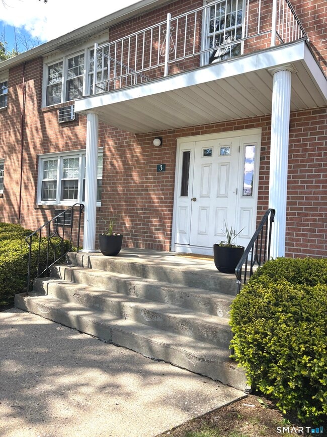 Photo - 1250 Farmington Ave Unit C