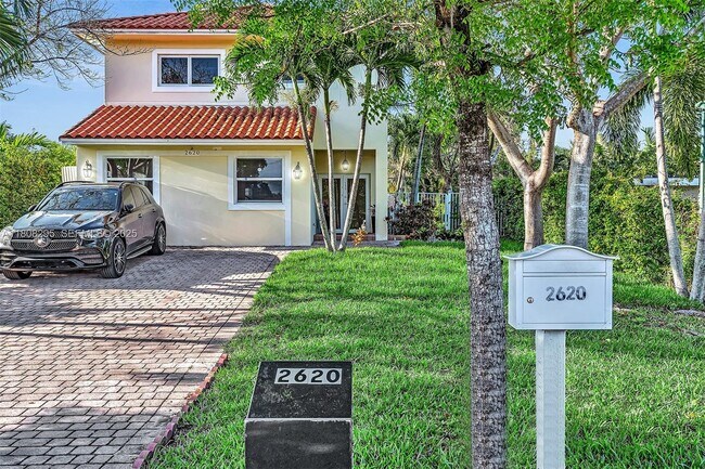 Photo - 2620 NE 214th St