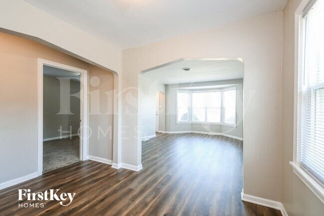 9358 S Richmond Ave