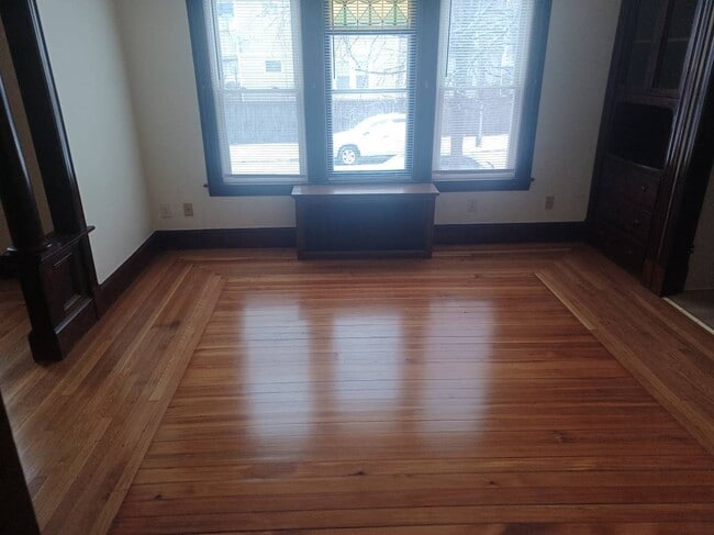827 Carew St Unit 827 Carew Street 1st FL