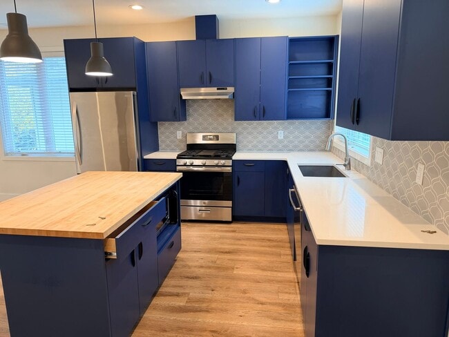 Photo - 4808 SE Franklin St