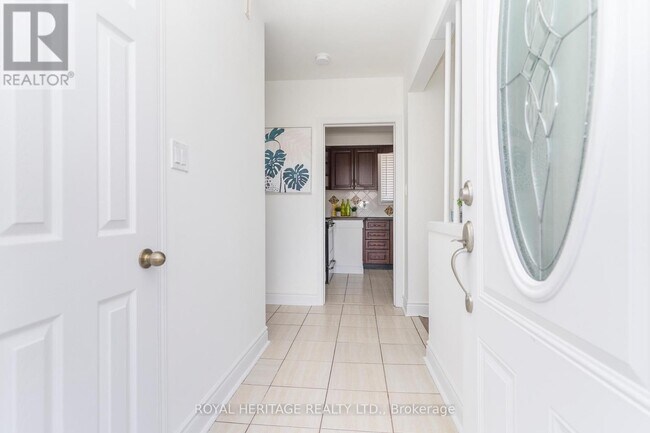 Photo - 55 Bridgenorth Crescent