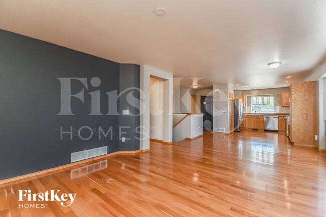 Photo - 8036 Oliver Rd