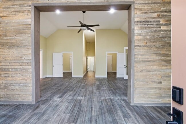 Photo - 17621 Stacey Ln