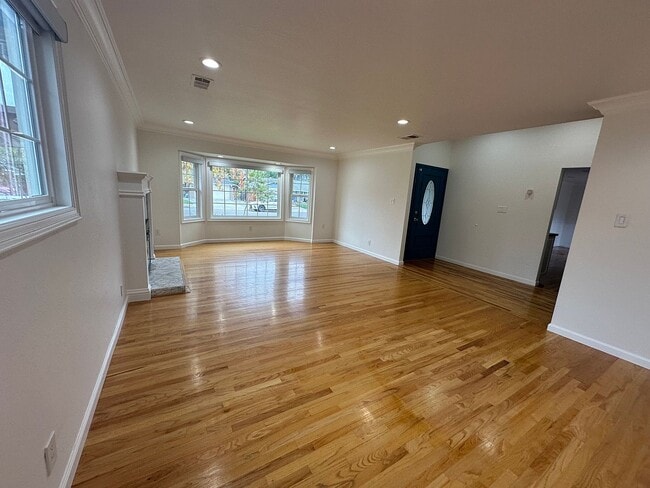 Photo - 575 Modoc Ct