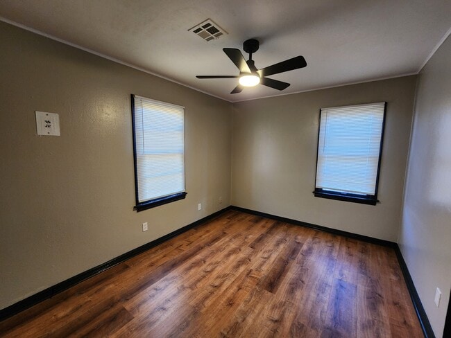 Photo - 3117 SW 37th St