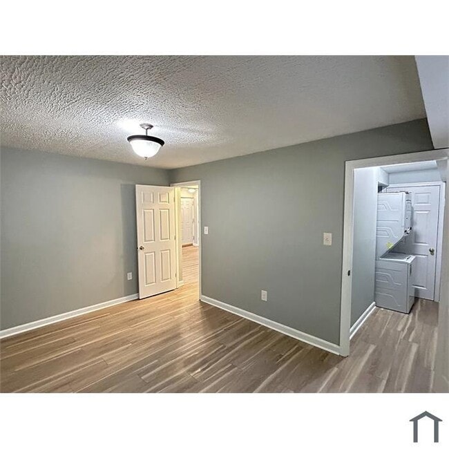 Photo - 5100 F St SE