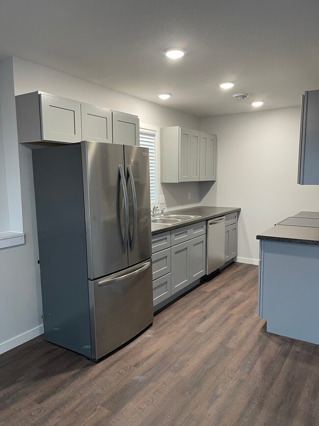 Building Photo - 138 Erin Ct Unit 138B