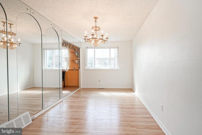 Photo - 500 St Michael Dr