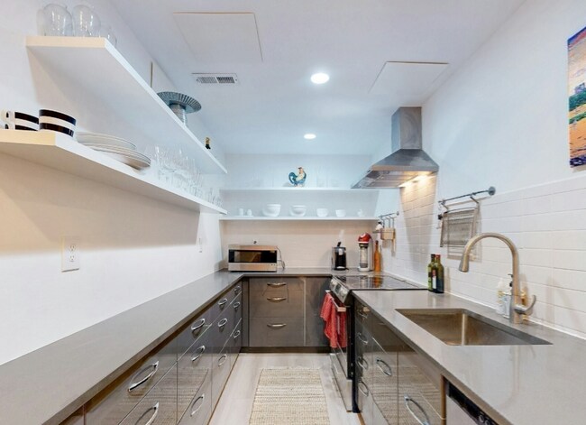 Photo - 15 Garrison Rd