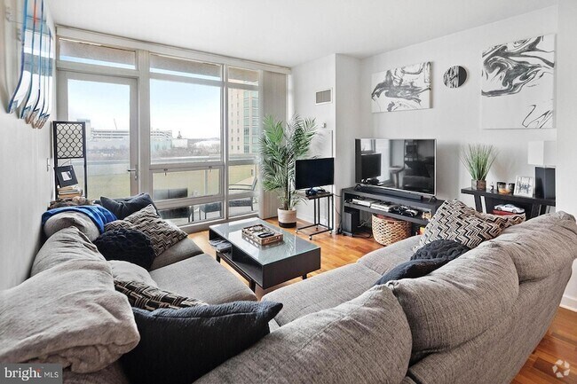 Building Photo - 901 N Penn St Unit F508 Rental