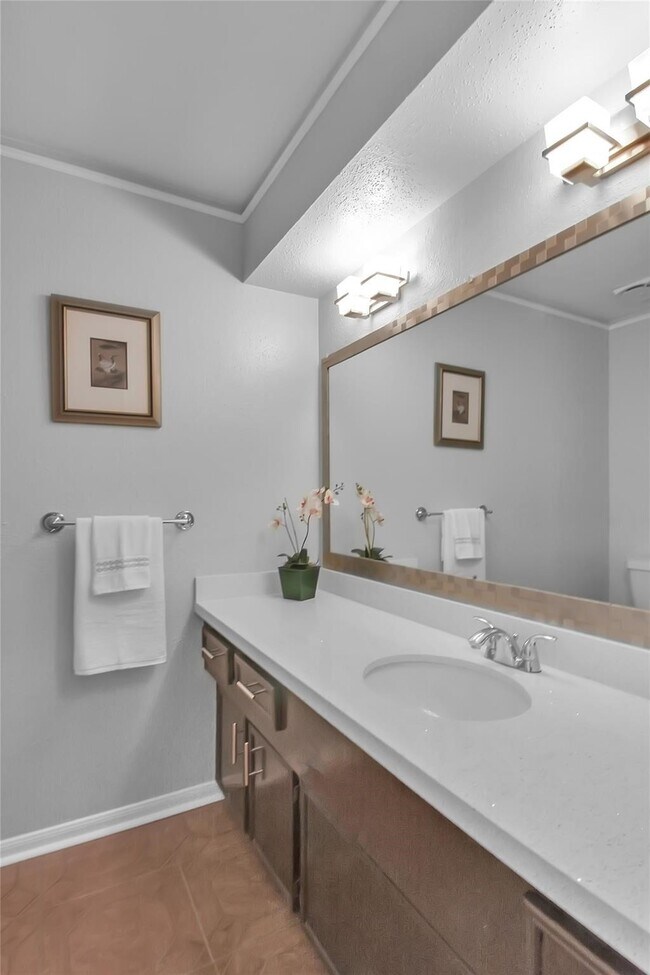 Photo - 8868 Kempwood Dr