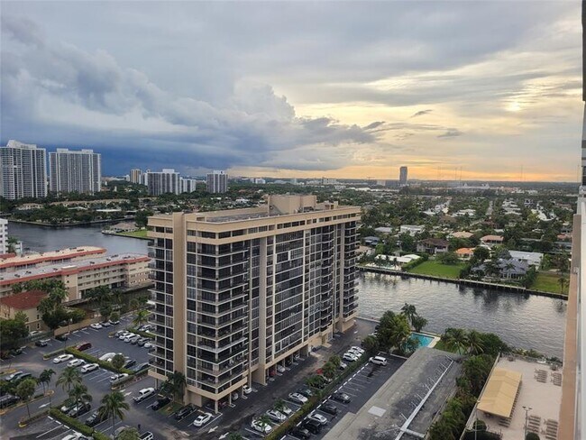 Photo - 1985 S Ocean Dr Unidad 19J