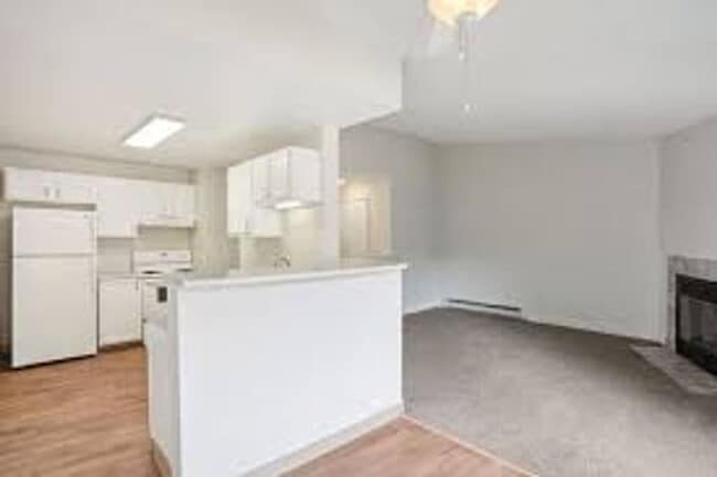 Hillview Apartments