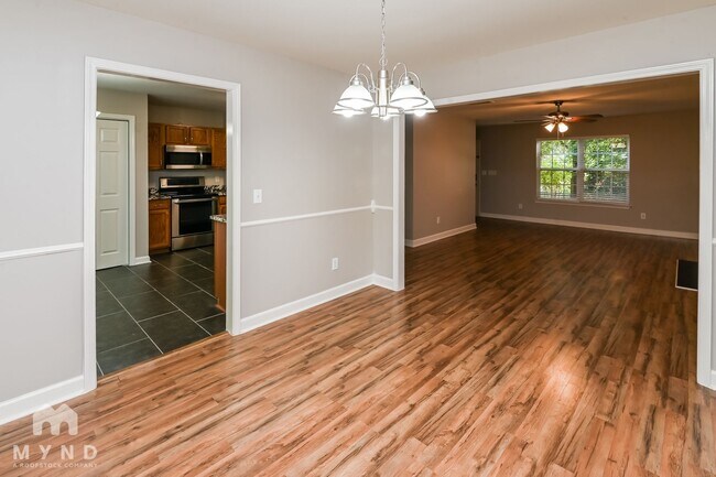 Photo - 222 Kendra Dr SW