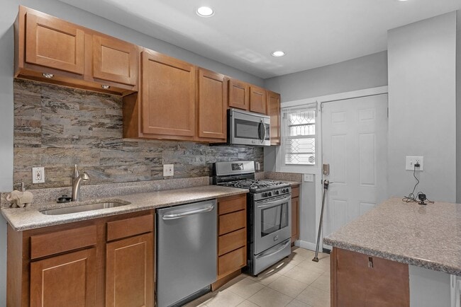 Building Photo - Gwynn Falls Beautiful 3 Bedroom With Finished Basement for RENT