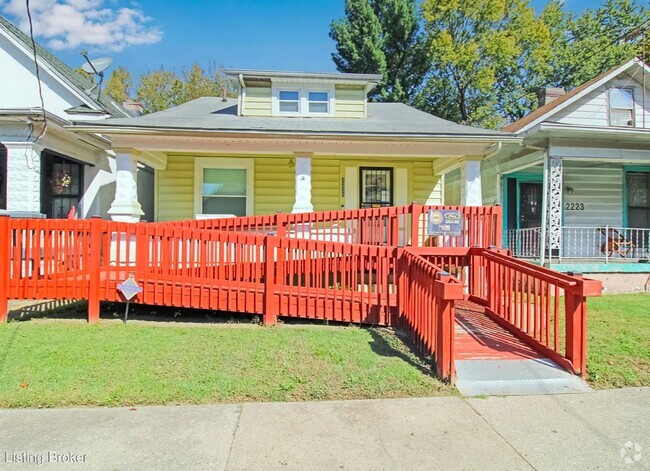 Building Photo - Gorgeous Fully Renovated 3 Bedroom House!