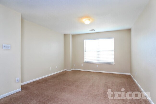 Photo - 3643 Fuller Bluff Dr