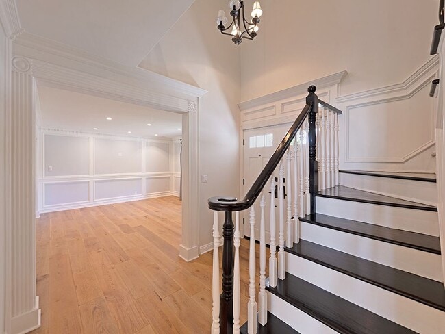 Photo - 5463 Katherine