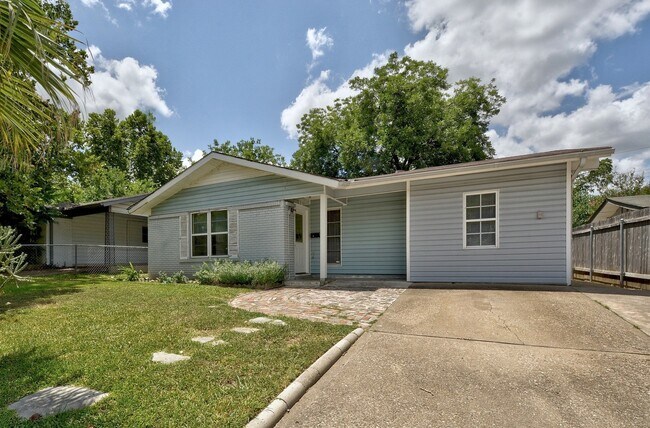 Photo - 129 Coleman St Unit 1