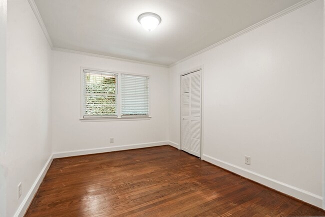 Photo - Heart of Chapel Hill! Roosevelt is ready for you!  4 bedrooms/3 bathrooms