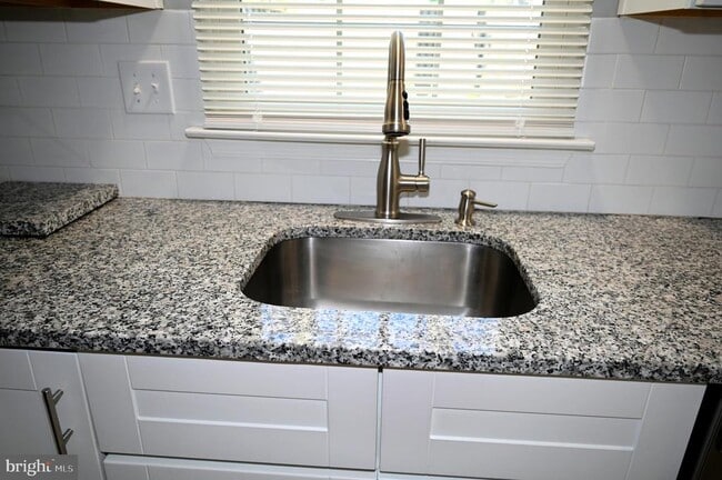 Photo - 2103 Tanglewood Dr