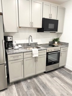 Building Photo - 585 Essex St Unit 625