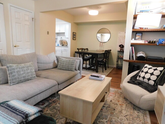 Photo - 543 Longshore Dr Unit B