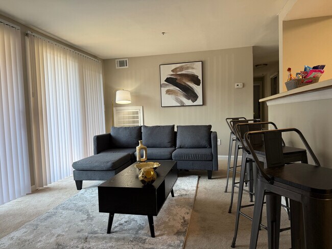 Room in Condo on Arlyn Cir
