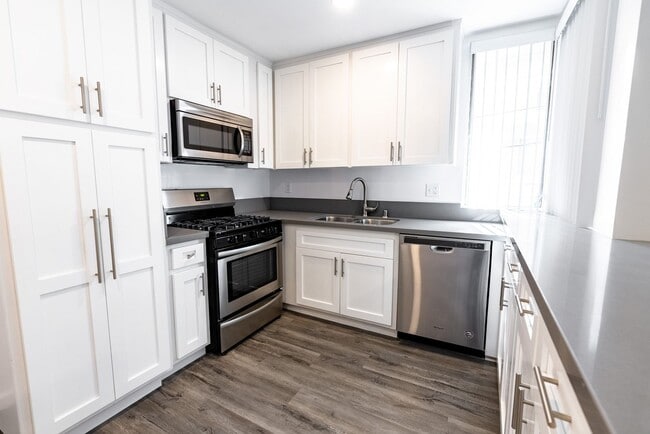 Photo - 115 North Wetherly Drive