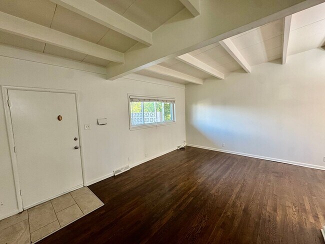 Photo - 2260-2268 Ames St Unidad 2268