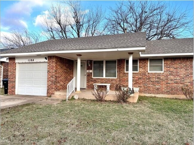 Photo - 1104 N Gale Ave