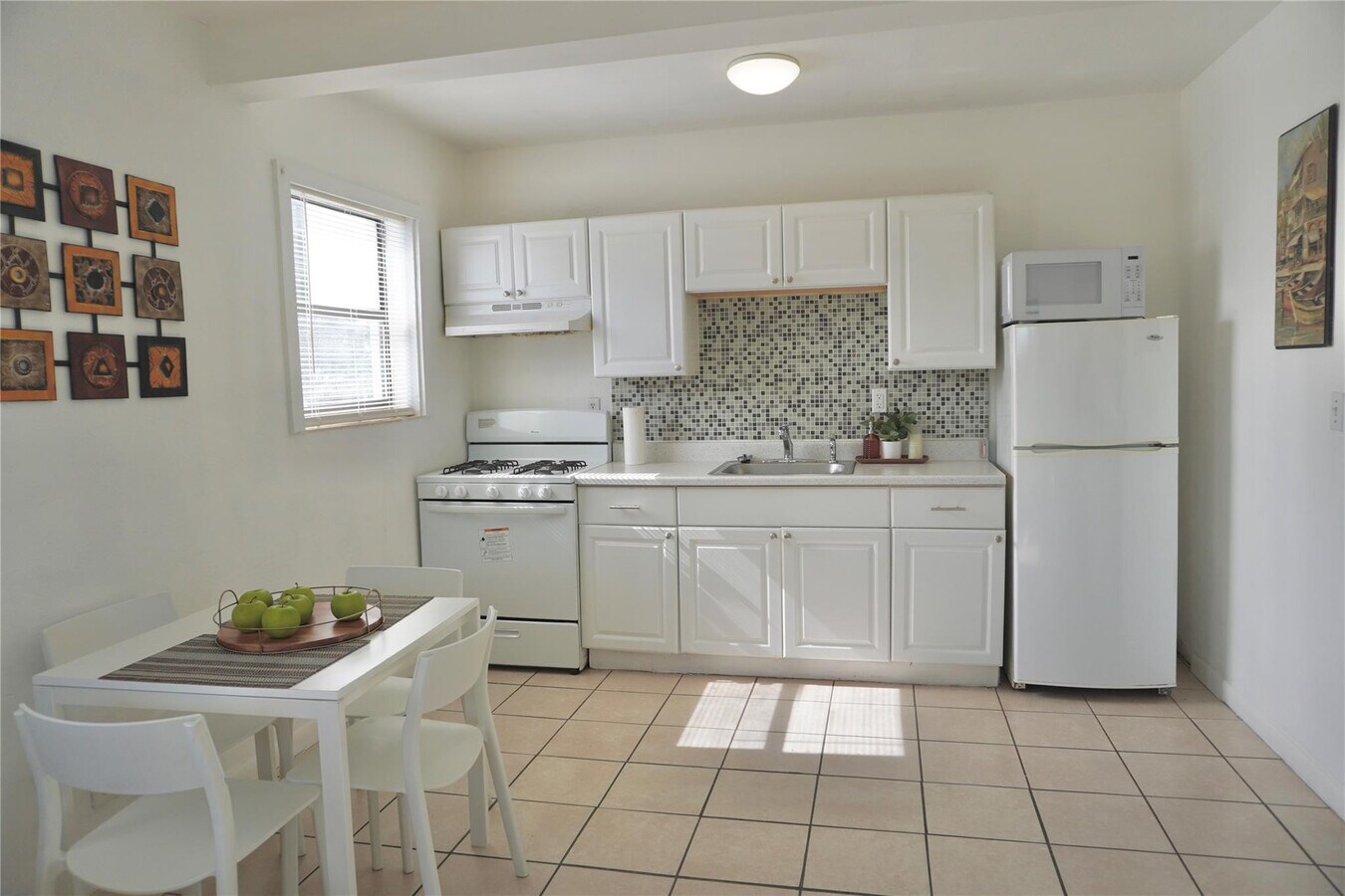 Photo - 1845 Pembroke Rd