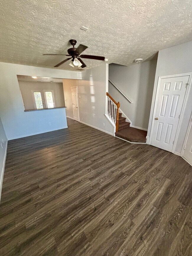 Photo - 4694 Ernest Dr