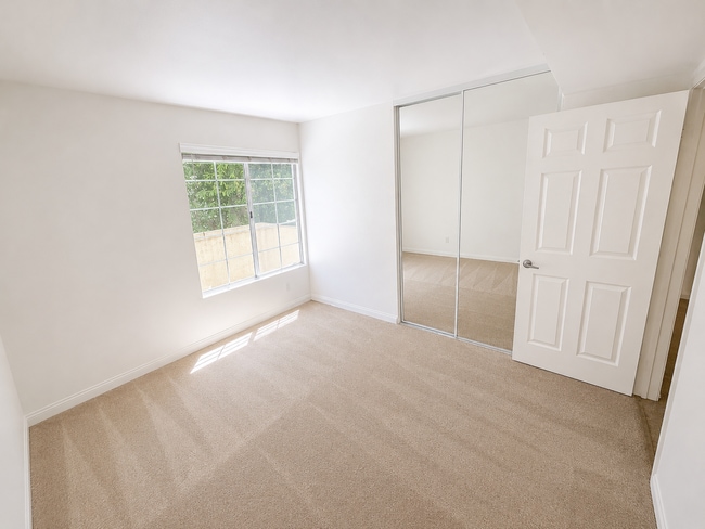 Photo - 5525 Canoga Ave Unit 209