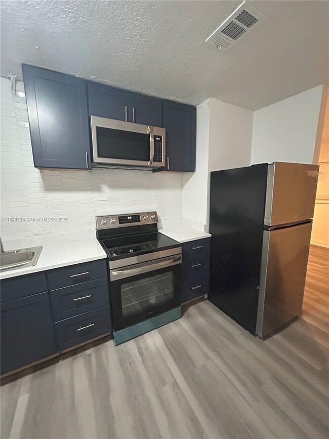 Photo - 614 Pear St Unit 614