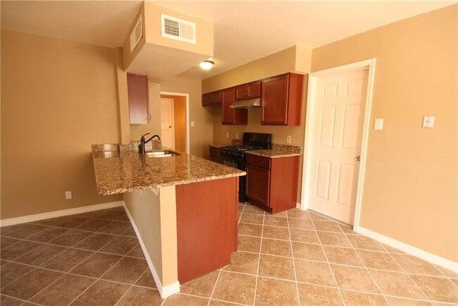Photo - 10804 Gloster Ct