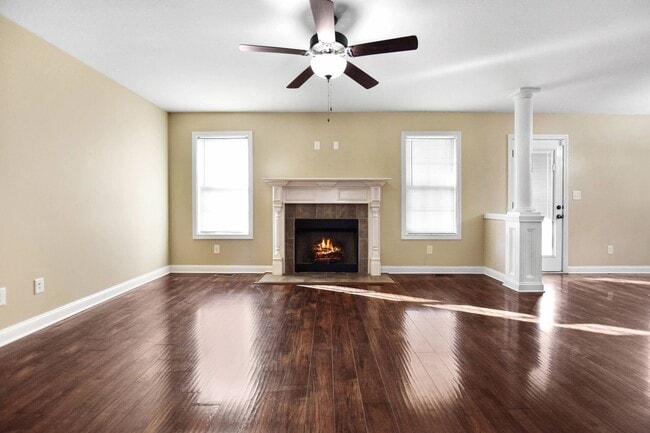 Photo - Pet Friendly Three Bedroom with Bonus!