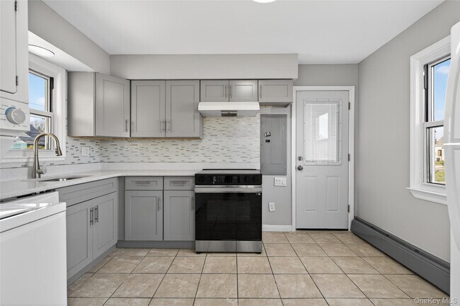 Photo - 28 Candle Ln