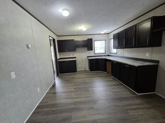 Building Photo - 333 Oriole Ln